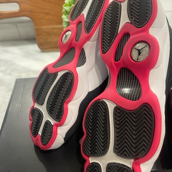 Air Jordan Retro 13 in White, Pink and Black. Like new condition! - Picture 7 of 9